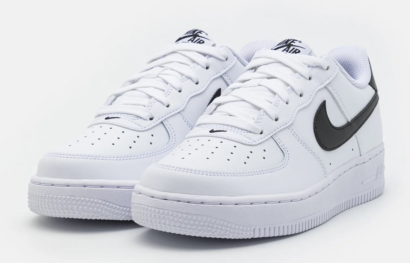 Nike-Air-Force-1-GS-Whiteblack-3-.png